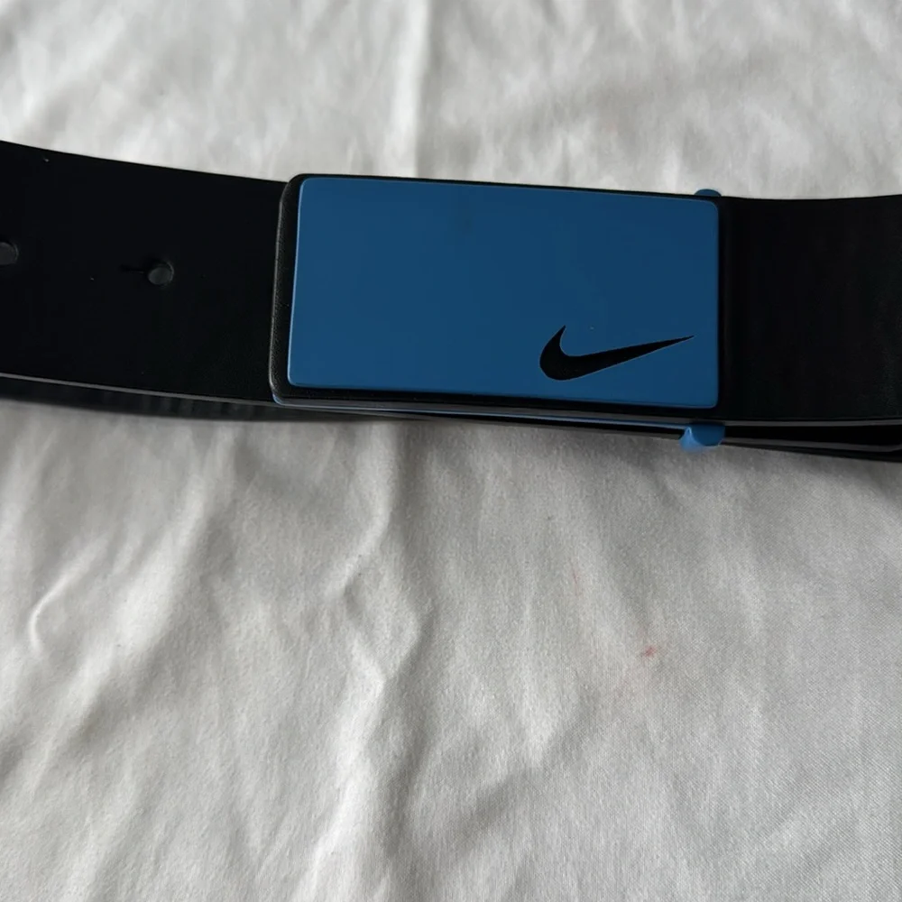 Nike Black and Blue Wearable Device 36”‎